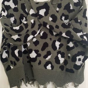 Cheetah print cropped sweater